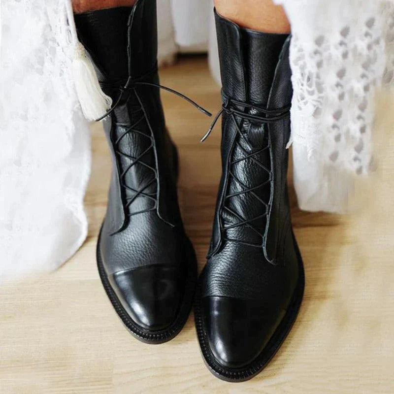 GISELA | ELEGANTE STIEFELETTE